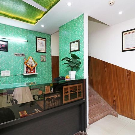 Oyo 24958 Hotel Dayal Belanganj Εξωτερικό φωτογραφία